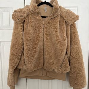 ALO Yoga Foxy Sherpa Jacket - Camel size Large